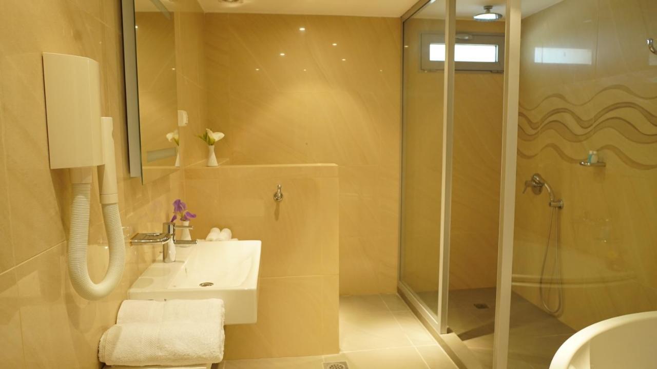 أوهغيد Hotel Aura المظهر الخارجي الصورة
